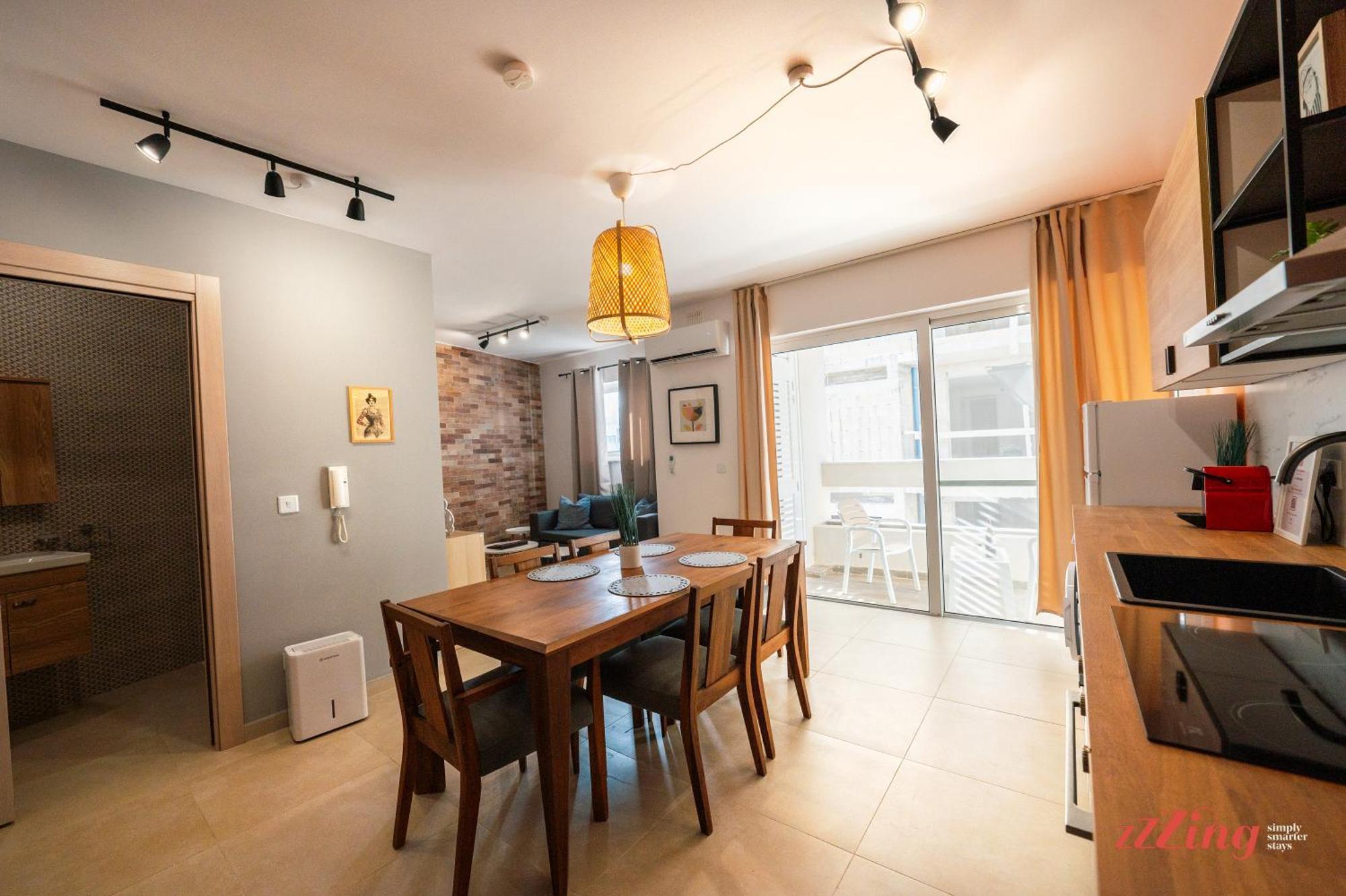 Stylish Duplex Retreat - C41 Apartment St. Paul's Bay